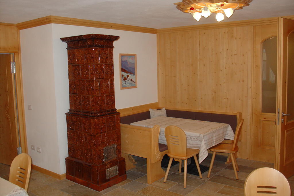 Cloz Agritur Al Canyonヴィラ エクステリア 写真